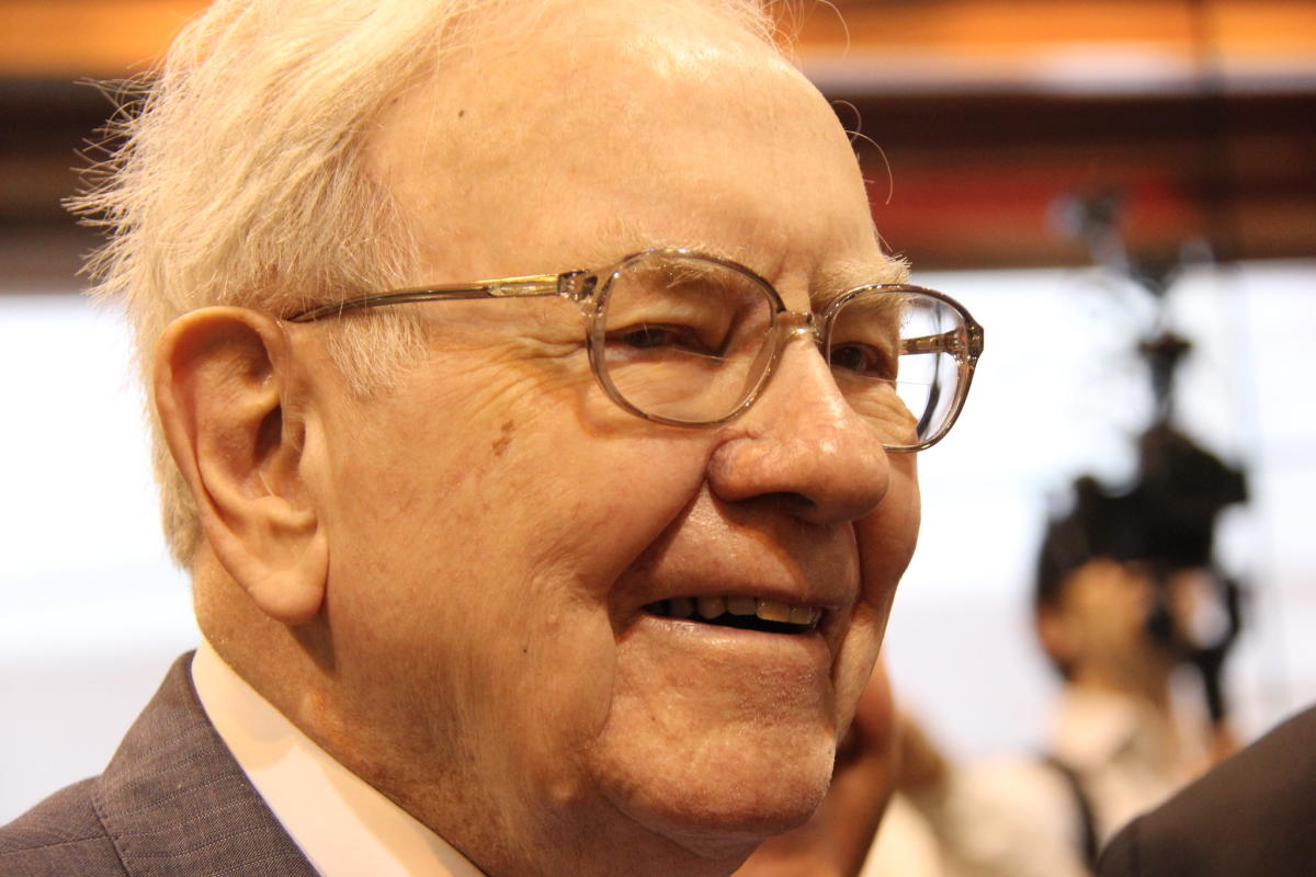 Apakah Warren Buffett Akan Beli Bitcoin dan Simpan Selamanya?