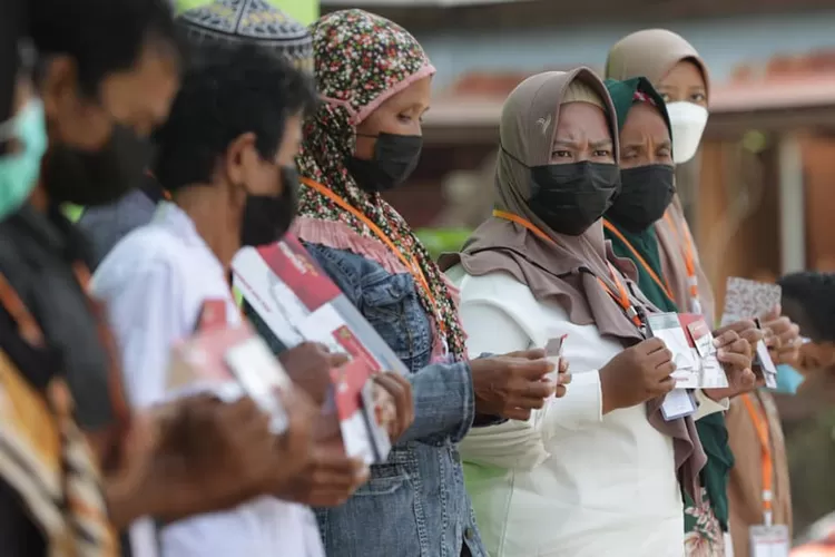 Daftar Bansos 2025: Cair Sebelum Ramadan, Cek Segera!