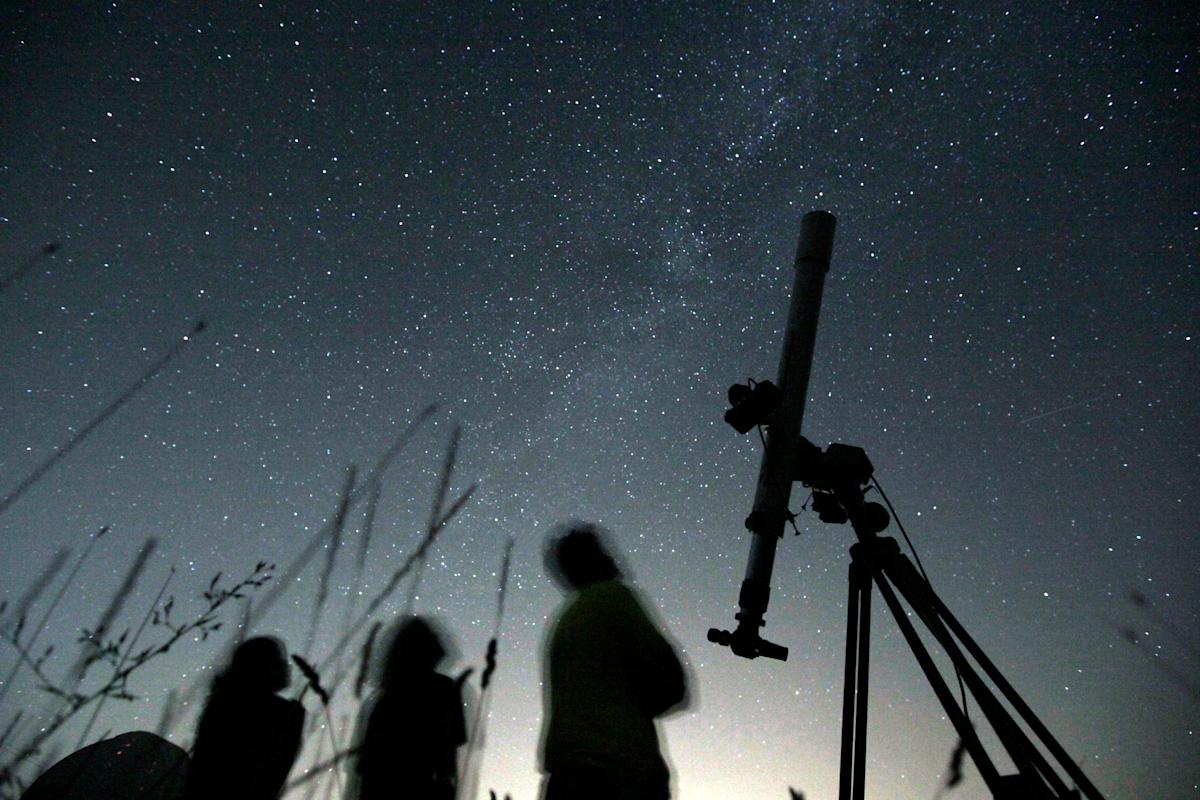 Februari Malam Ini: Semua Planet Tata Surya Berbaris Menawan!