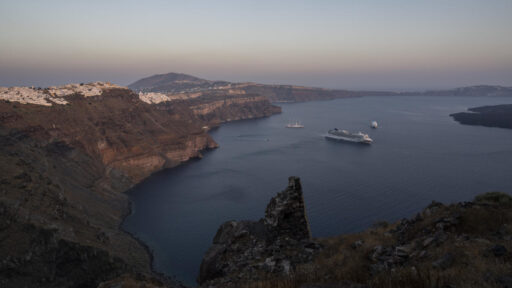 Gempa Beruntun Dekat Santorini: Sekolah Ditutup, Warga Cemas