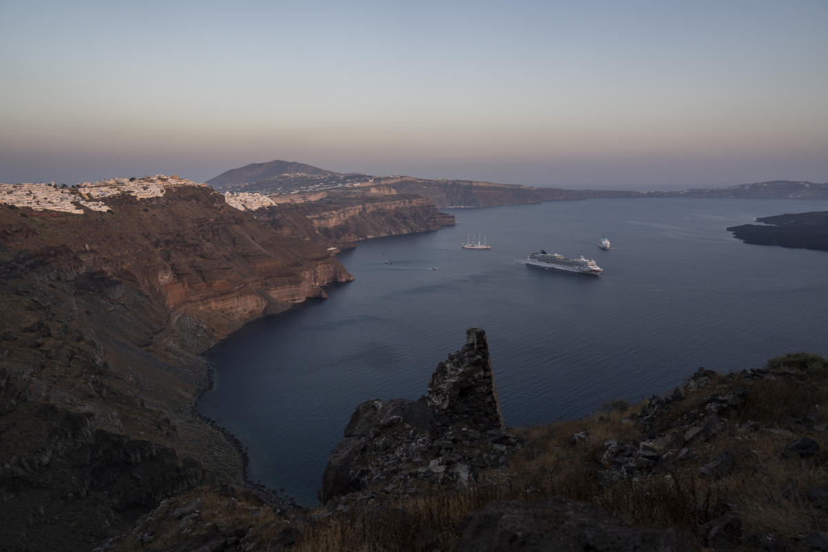 Gempa Beruntun Dekat Santorini: Sekolah Ditutup, Warga Cemas