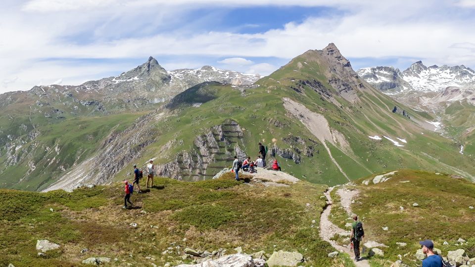 Penemuan Mengejutkan: Cadangan Bahan Bakar Bersih Tersembunyi di Gunung