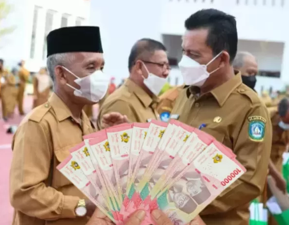 Pensiunan PNS Dapat Gaji dan THR Naik 12% di 2025, Cek Rinciannya!