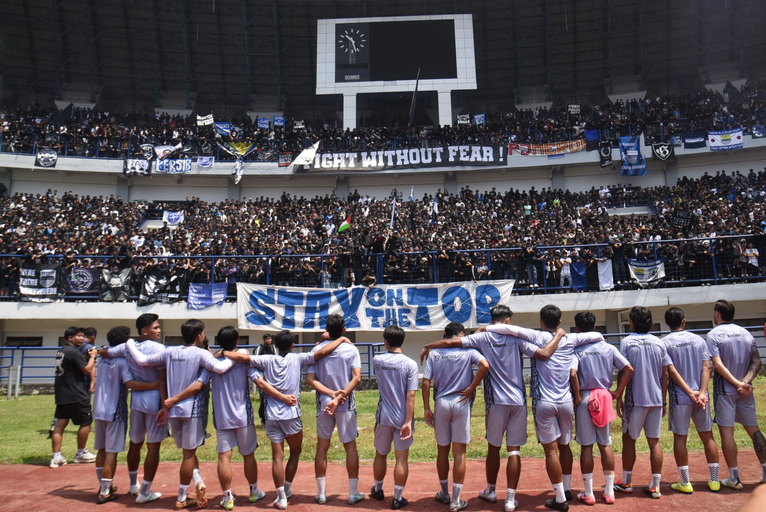 Ribuan Bobotoh Hadir dalam Sesi Latihan Jelang Persib Vs Persija!