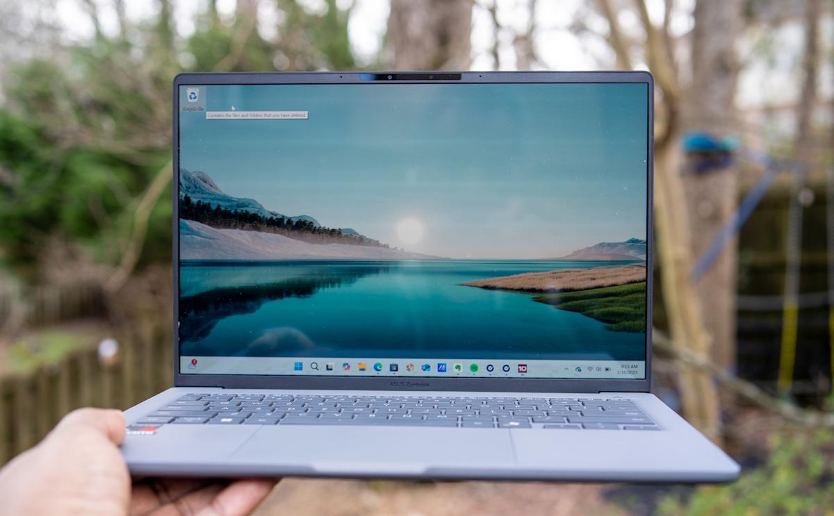 ASUS Zenbook A14 Review: Ringan dan Bertenaga untuk Kegiatan Anda