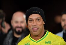 🎉 Ronaldinho Gaúcho Dapat Peran 'Random' di Carnaval yang Meriah!