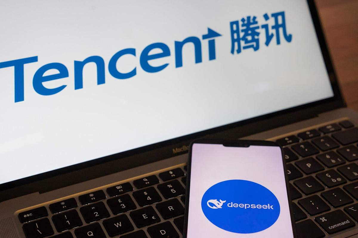 Tencent AI Bot Ungguli DeepSeek, Jadi Favorit Pengguna iPhone!