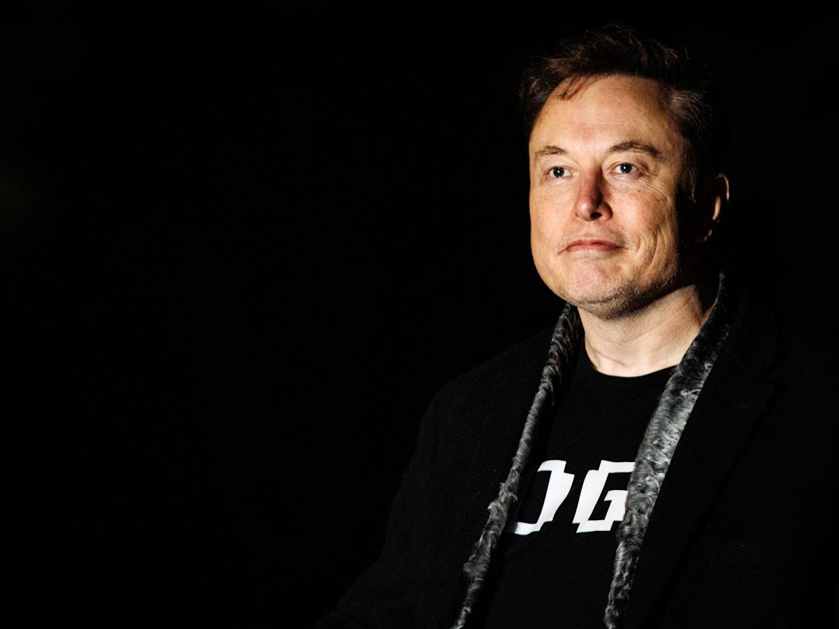 Wait a Minute: Apakah Elon Musk Sukses Balikkan Twitter?